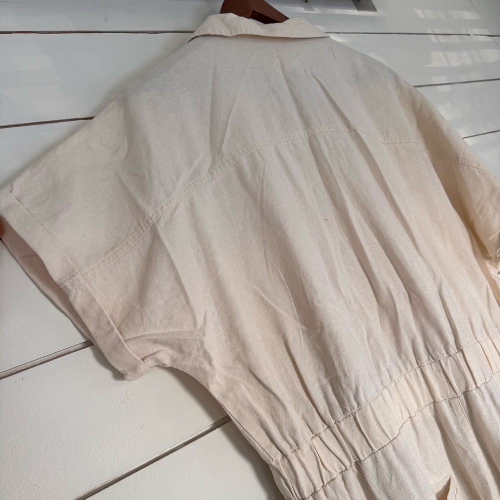Universal Thread Short-Sleeve Linen Jumpsuit in cream. Size: 14 - Picture 7 of 15